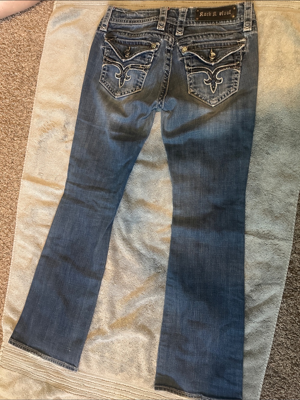 Rock Revival Women’s Evelyn Boot Cut Jeans in Medium Blue Wash
